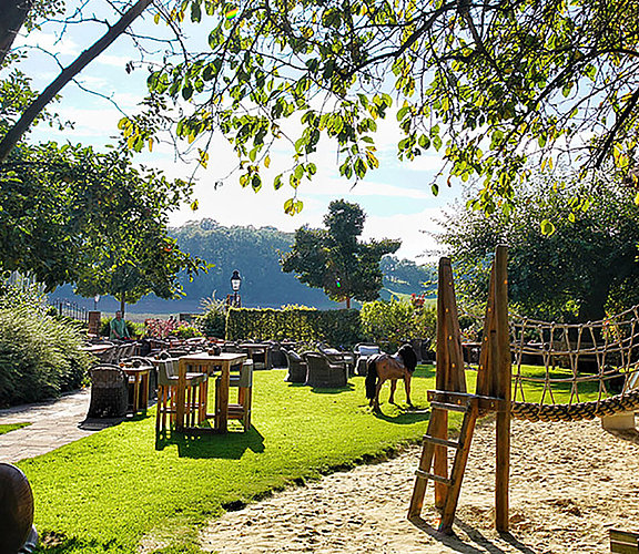 Der großzügige Kinderspielplatz des Restaurant Waldschlösschen