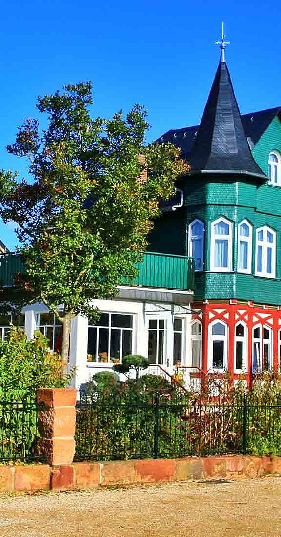 Außenaufnahme vom Restaurant Waldschlösschen in Dagobertshausen