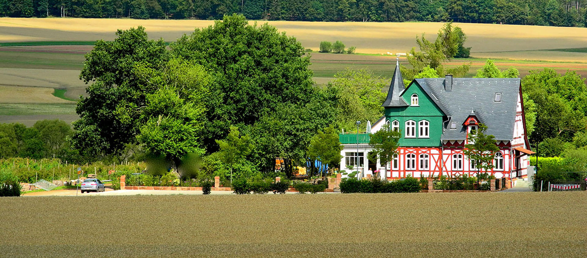 Das Restaurant Waldschlösschen Dagobertshausen in der Außenansicht